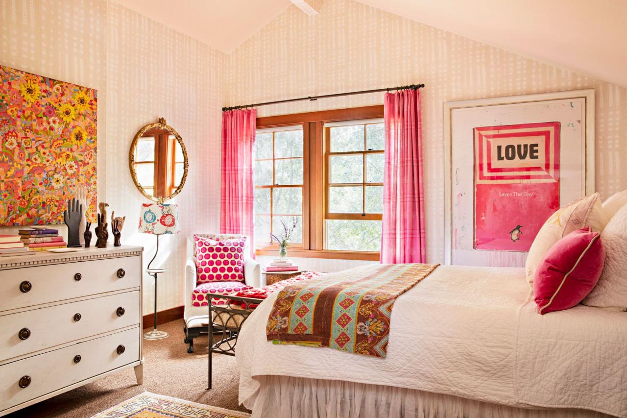 Drapes vs. Curtains: How to Choose the Right Window Treatment for Your Room